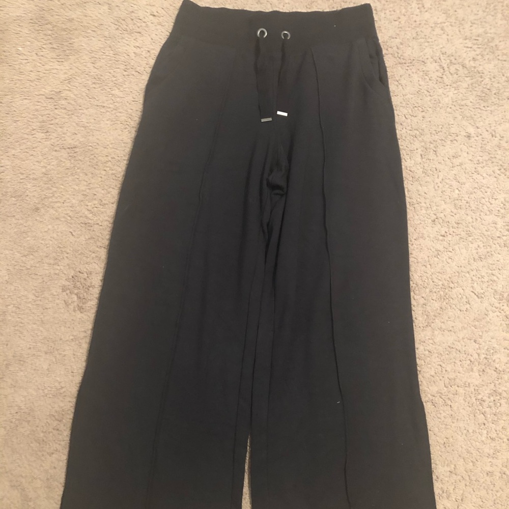 ATHLETA size M wide leg SOFT black pant